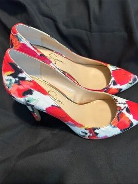 Jessica Simpson Red Floral Pointed-Toe Pumps